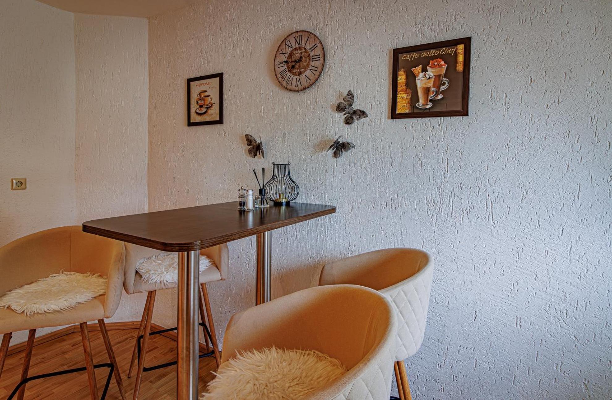 Wohnen Ueber Einem Mediterranen Restaurant,Apartment 2 Oder 3 Lipsko Exteriér fotografie